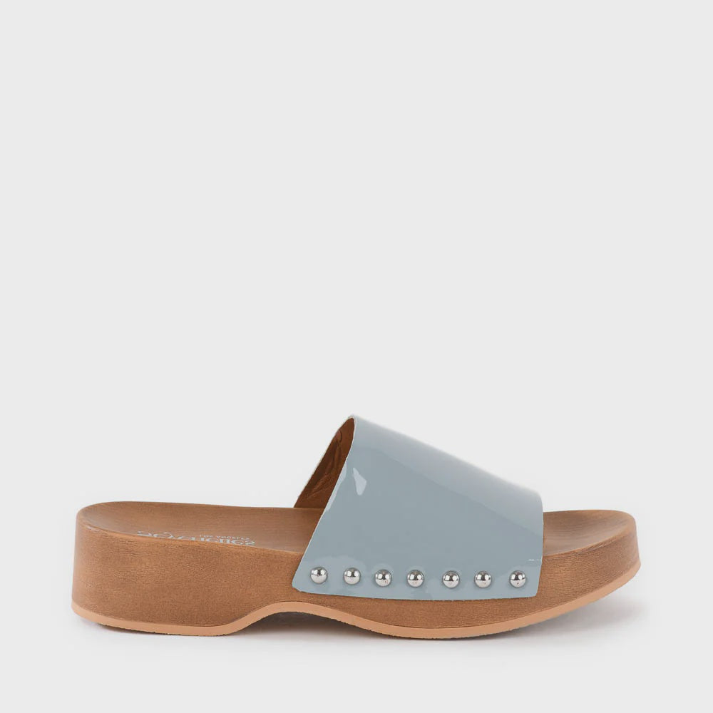 FANTASY in Light Blue