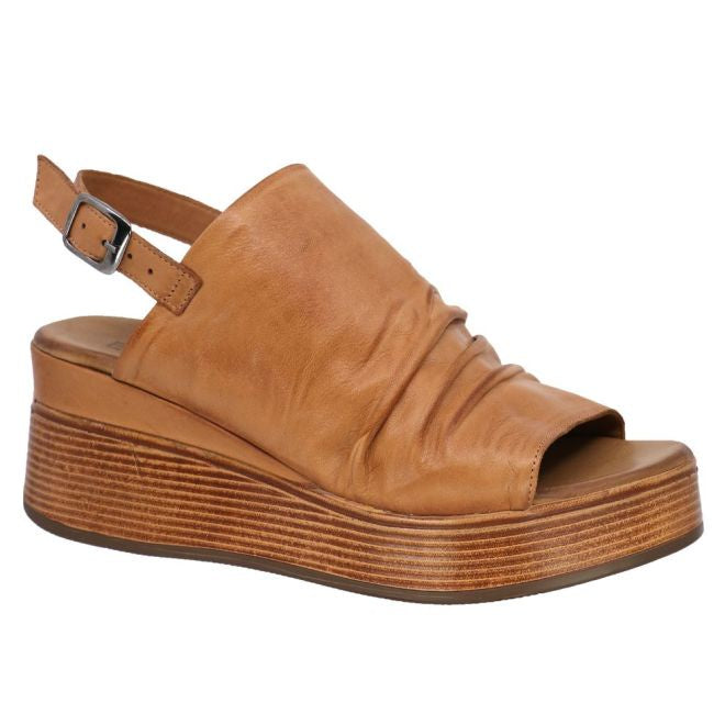 NIKKI-01 in Tan